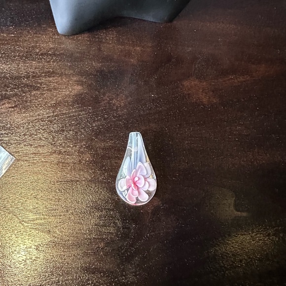 Artisan Handmade Murano Glass Pink Floral Pendant - Picture 5 of 5